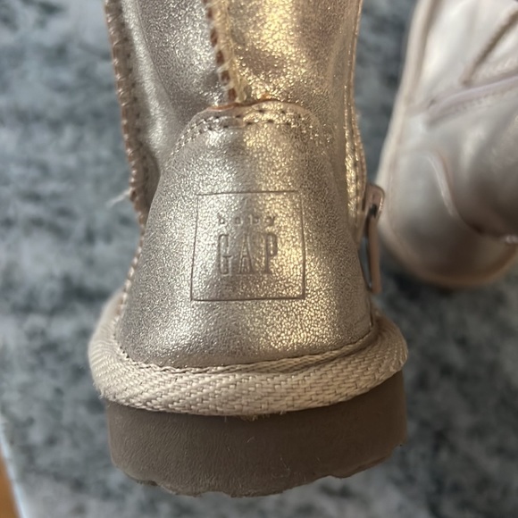 NEW GAP BOOTS Sz 6 gold.  Super cute! - Picture 6 of 7